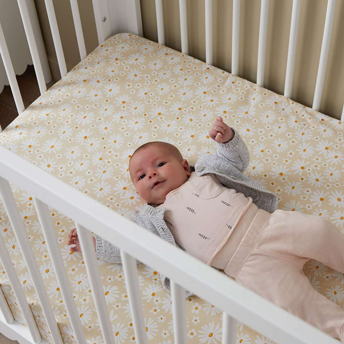 Maisie Scalloped Cot - White - Image 4