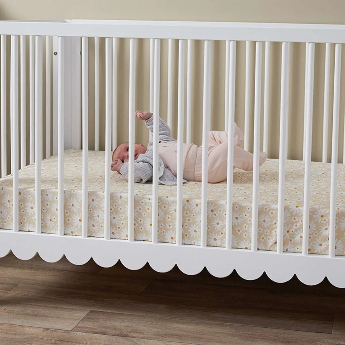 Maisie Scalloped Cot - White - Image 5