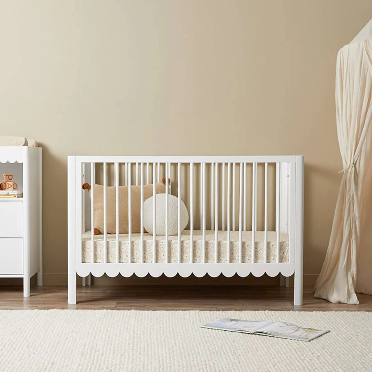 Maisie Scalloped Cot - White - Image 7