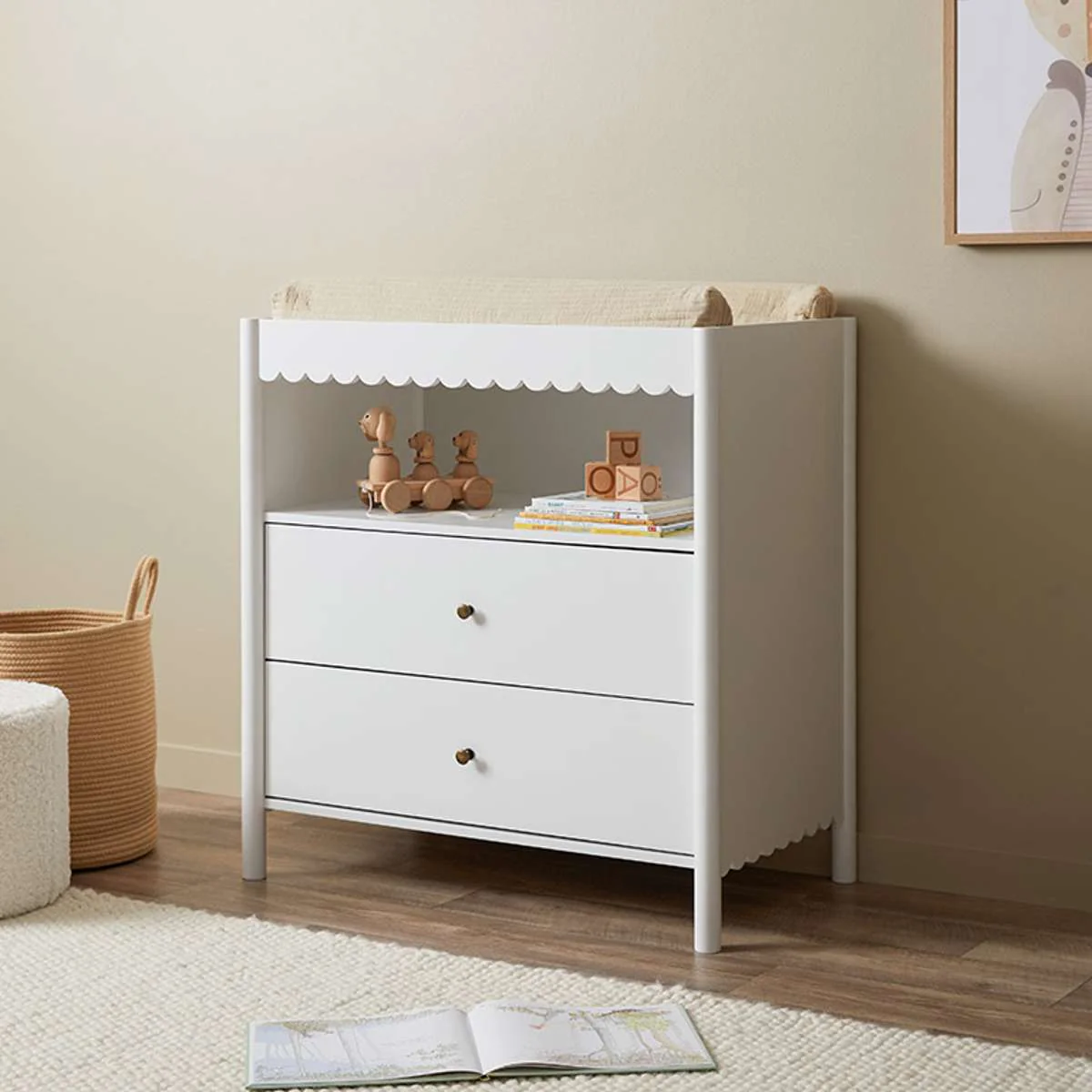 Maisie Scalloped Change Table - Image 7