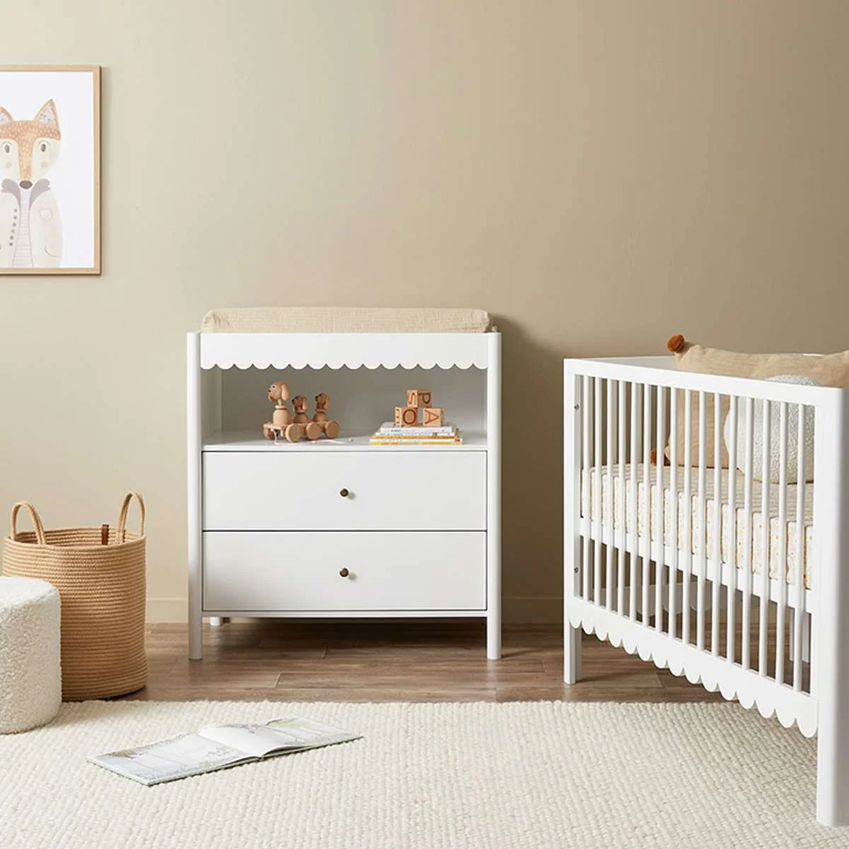 Maisie Scalloped Cot - White - Image 3