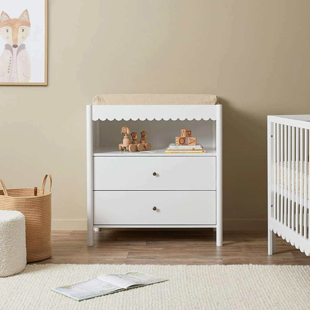 Maisie Scalloped Change Table - Image 6