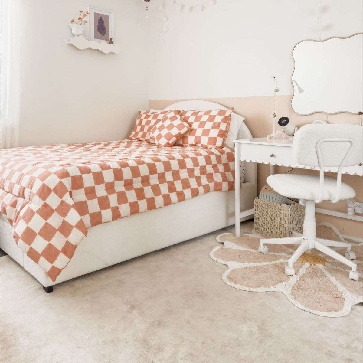 Maisie Scalloped Desk - White - Image 4