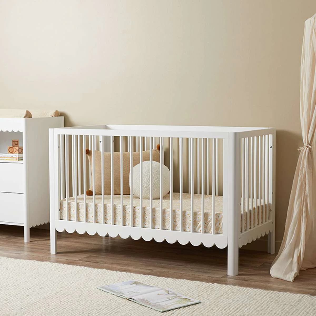 Maisie Scalloped Cot - White - Image 8