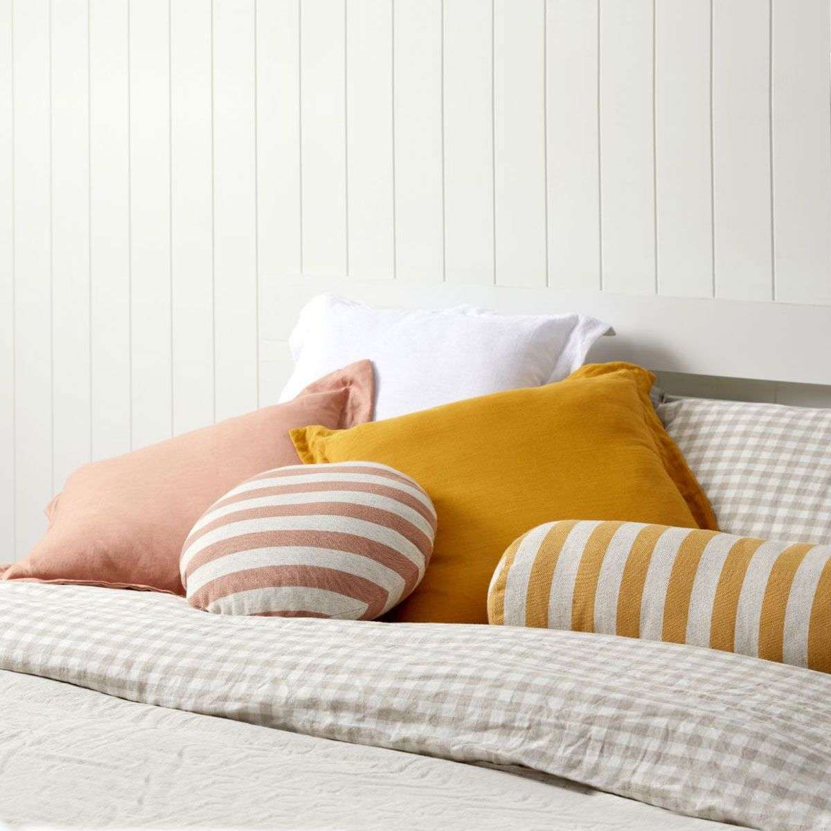 Mocka Linen Cushion - Marigold - Image 3