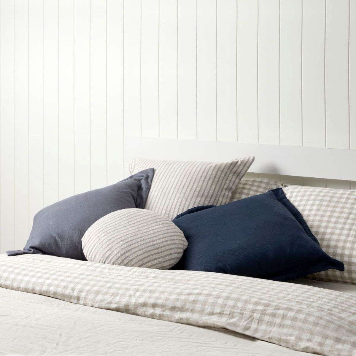 Mocka Linen Cushion - Navy Blue - Image 3