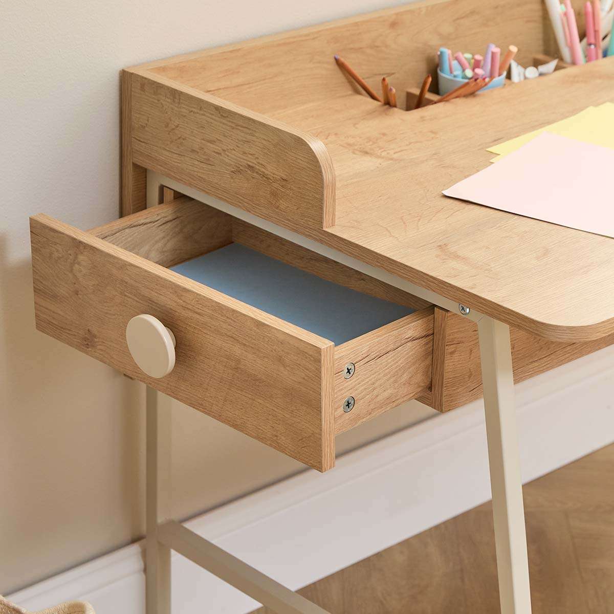Spotty Craft Table And Stool Set - Cream - Image 3